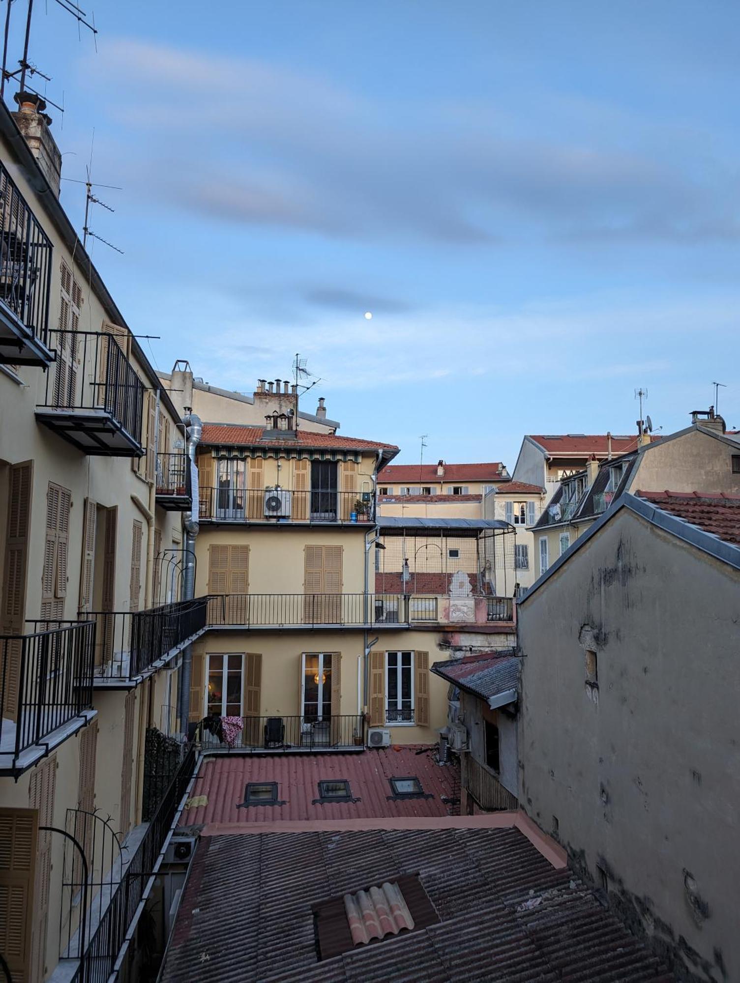 Appartement Holiday Nice Studio *